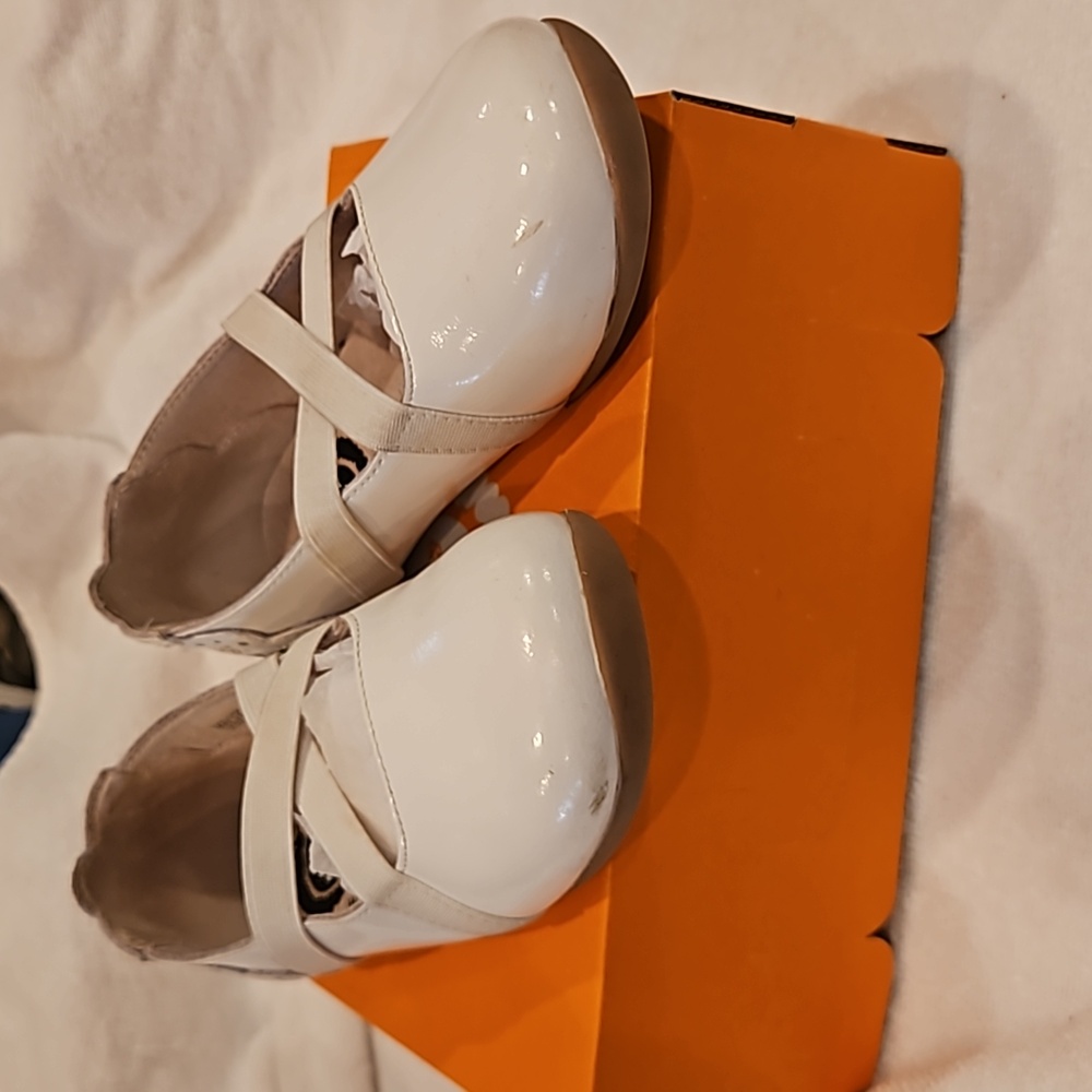 Livie & Luca Size 12 Girls White Patent Leather